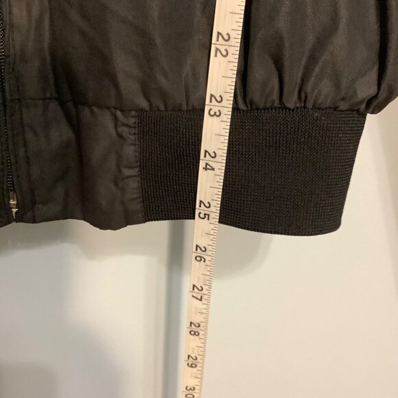 Men’s Vintage Member’s Only Jacket Size 40 Gray Full Zip Lined Classic 80s Style - Picture 4 of 12